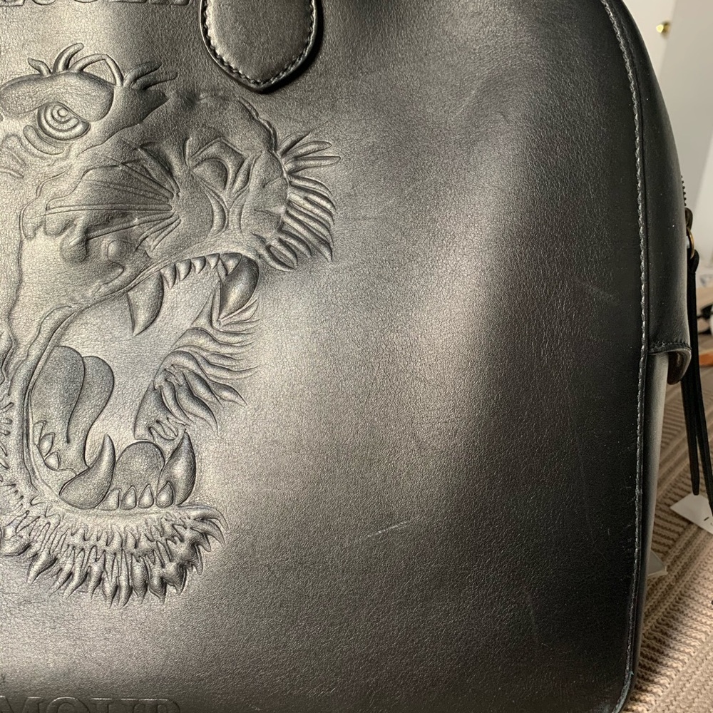 Gucci black leather Rajah tiger top handle tote overnight bag weekender - Picture 10 of 16